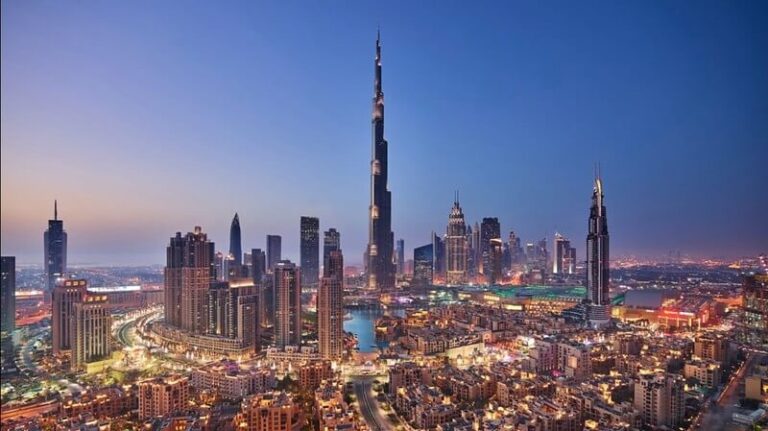Saudi Arabia and the UAE Compete to be Hubs for Regional Business