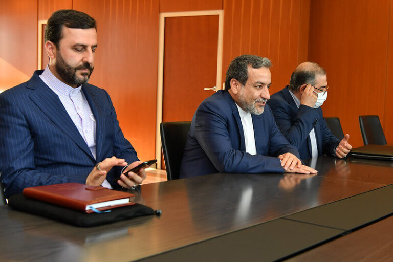 A New Two Pillar Policy in the Persian Gulf?