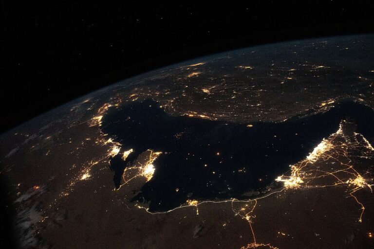 Global Markets and the Strait of Hormuz: The Economic Shockwaves of the Iran War